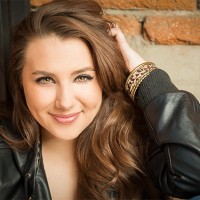 senior portrait of a nampa teenager